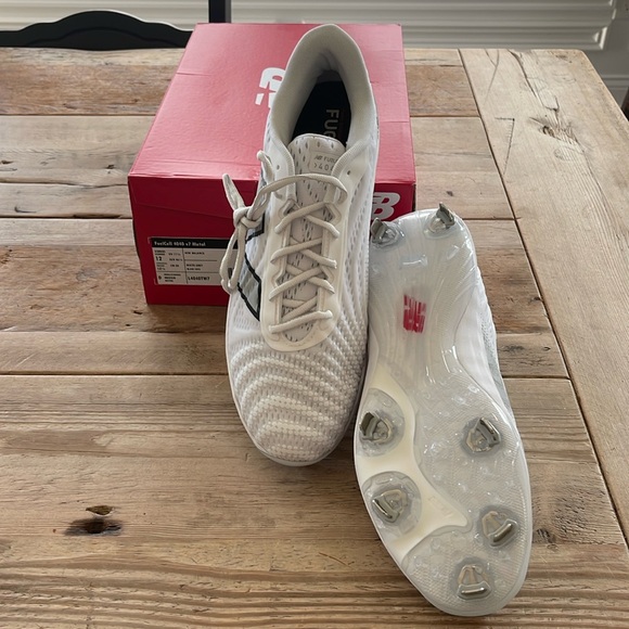 New Balance Men's Fuel Cell Metal Baseball Cleats Sneakers